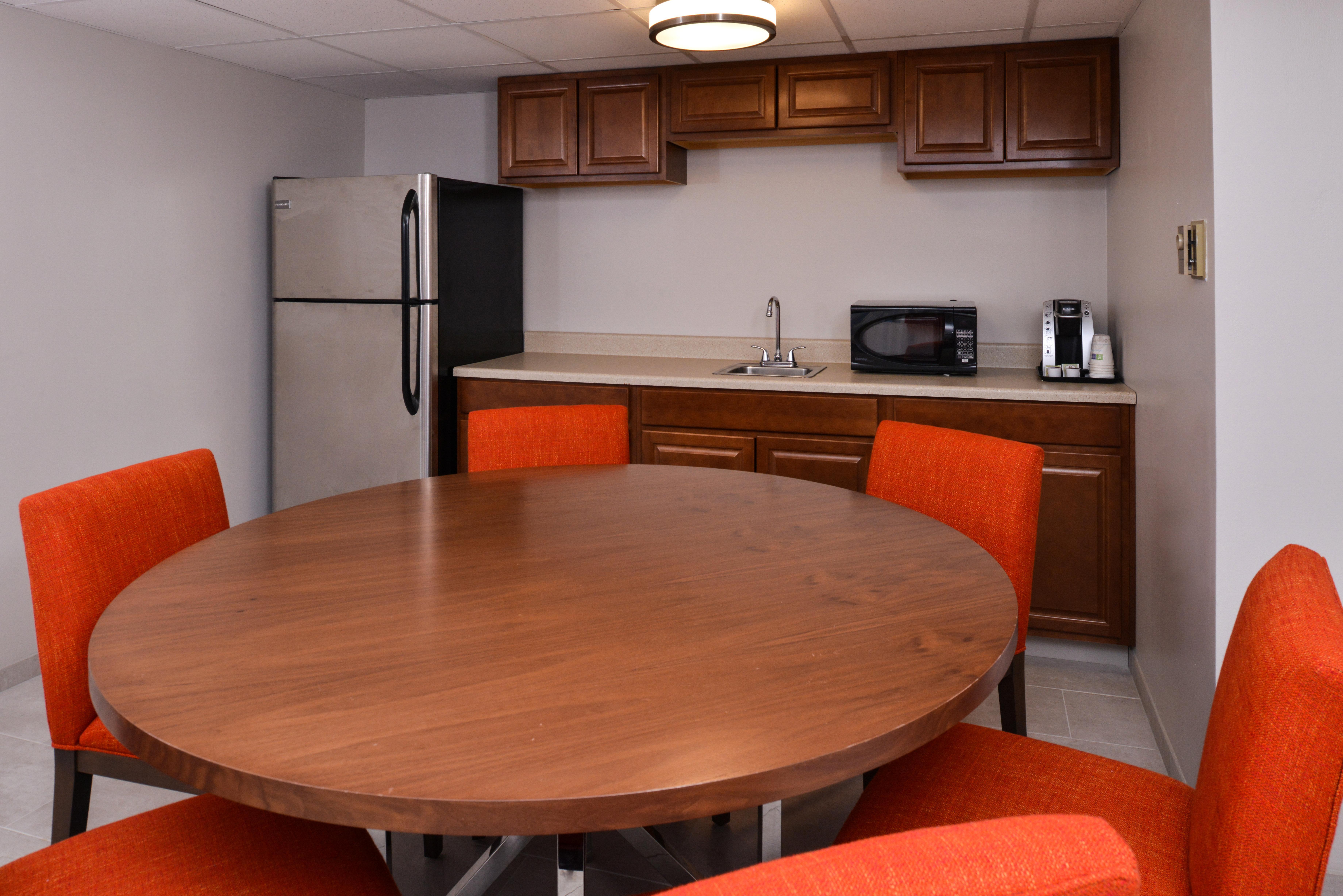 Holiday Inn Express & Suites Springfield By Ihg Екстериор снимка