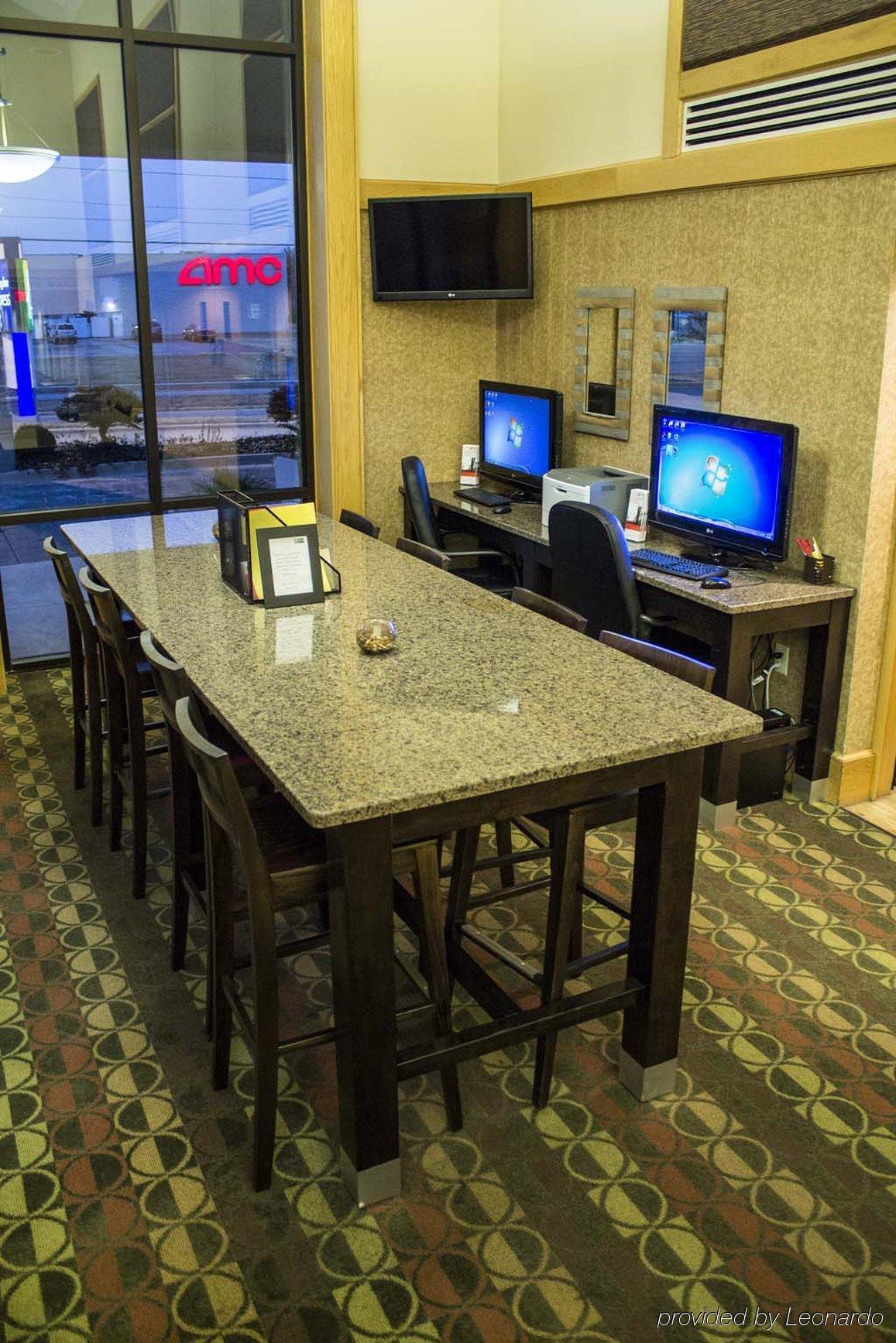 Holiday Inn Express & Suites Springfield By Ihg Екстериор снимка